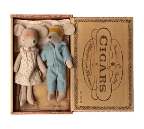 Maileg Mum & Dad mice in cigarbox