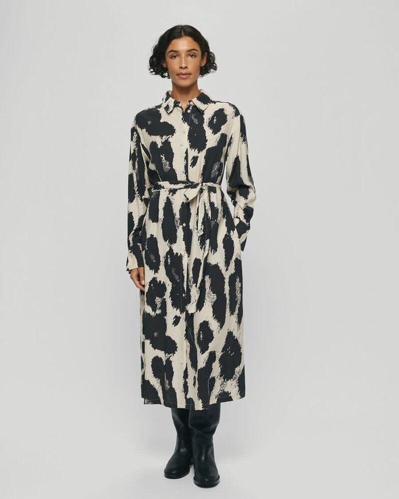 MSCH Karalie Jusia Shirt Dress AOP – Licorice Leo