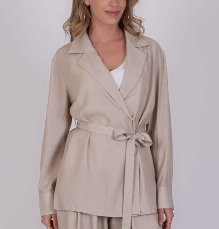 The Clothed Blouse Basra - Perfectly Pale