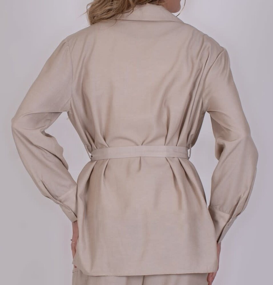 The Clothed Blouse Basra - Perfectly Pale