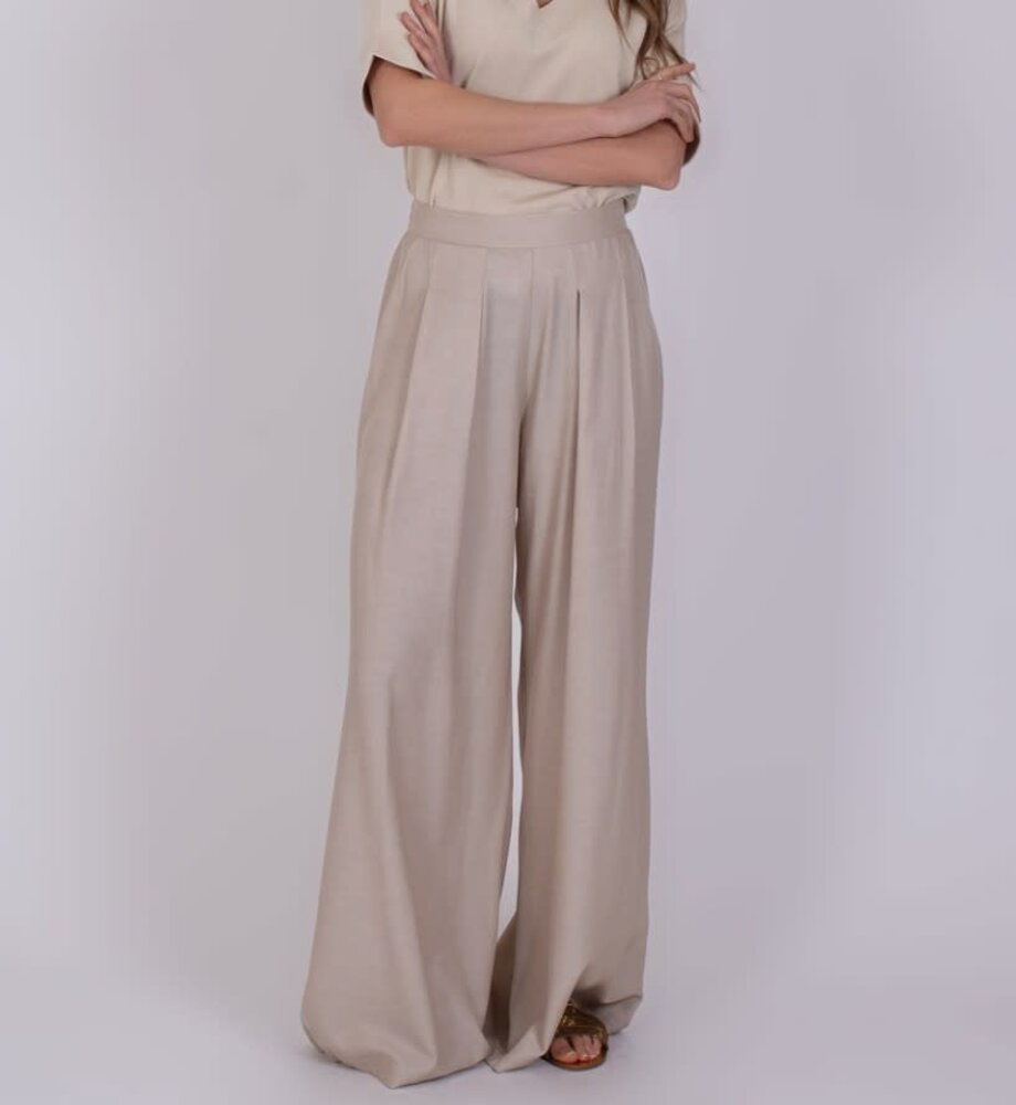 The Clothed Broek Amfissa - Perfectly Pale