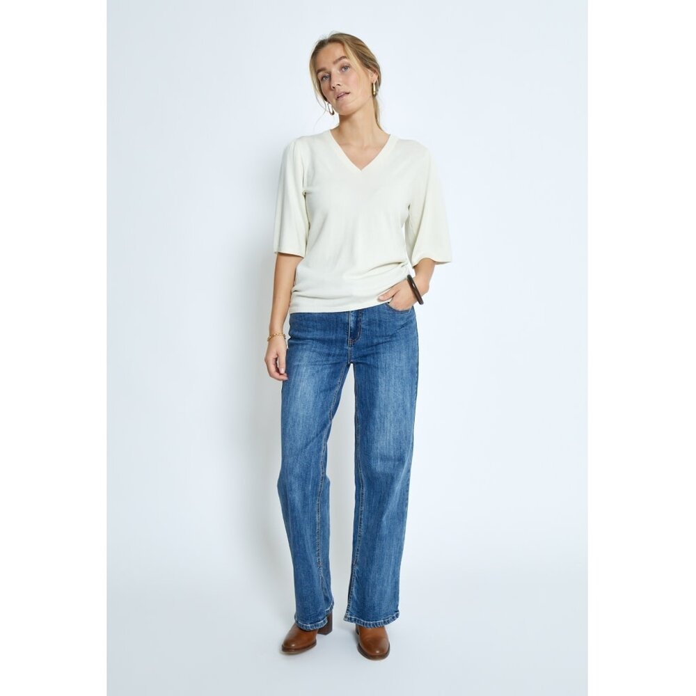 Peppercorn Glenda Short Sleeve Knit - Gardenia Peppercorn Glenda Short Sleeve Knit - Gardenia