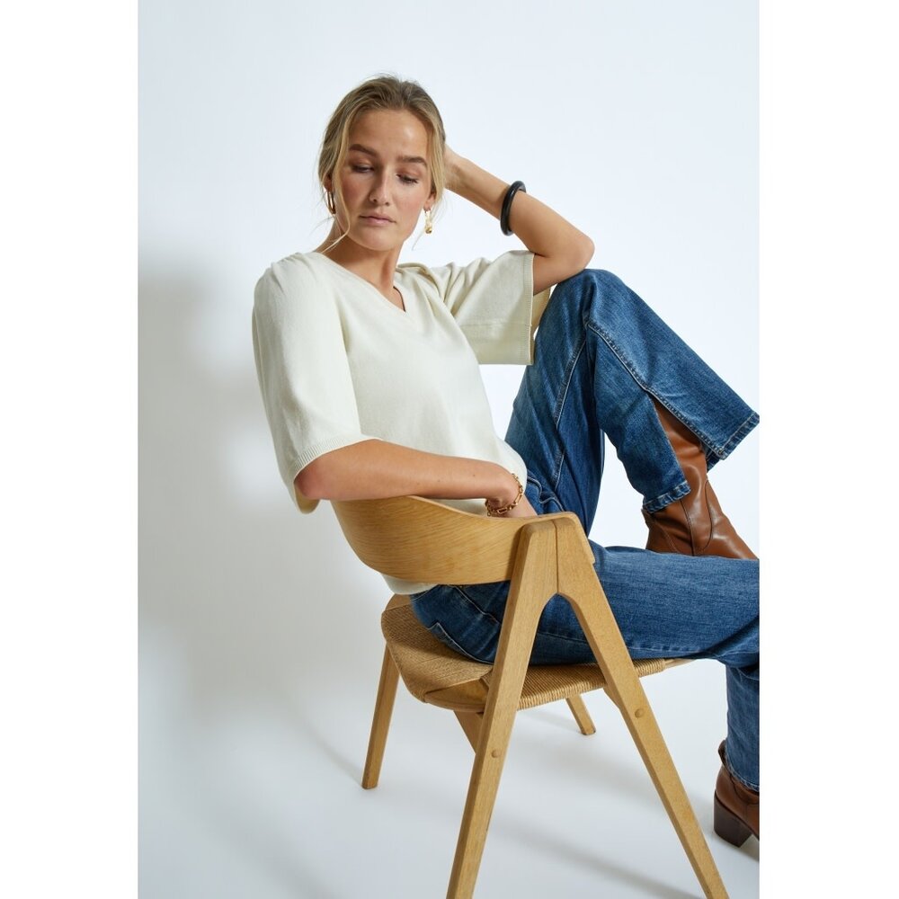 Peppercorn Glenda Short Sleeve Knit - Gardenia Peppercorn Glenda Short Sleeve Knit - Gardenia