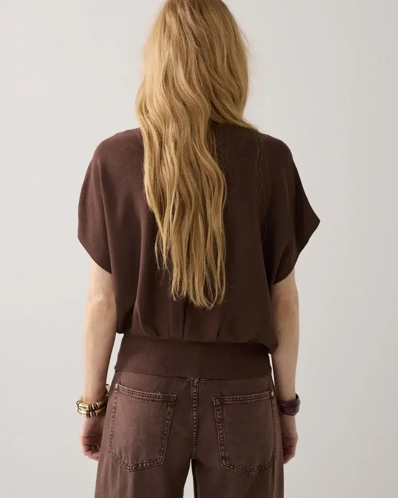 Summum Woman V-neck sweater Viscose blend knit - Coffee Summum Woman V-neck sweater Viscose blend knit - Coffee