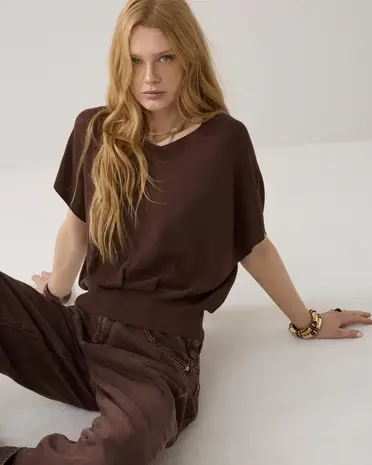 Summum Woman V-neck sweater Viscose blend knit - Coffee Summum Woman V-neck sweater Viscose blend knit - Coffee