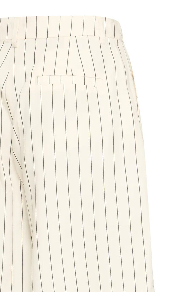 ICHI Beccos Short - Birch/Black Stripe