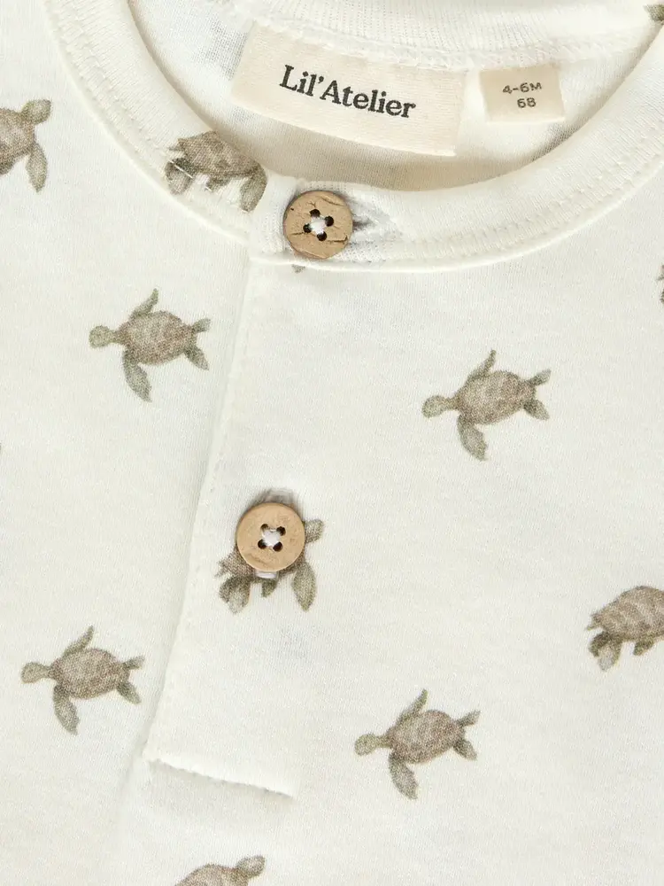 Lil' Atelier Gayo Sar SS Slim Body – Coconut Milk Turtle