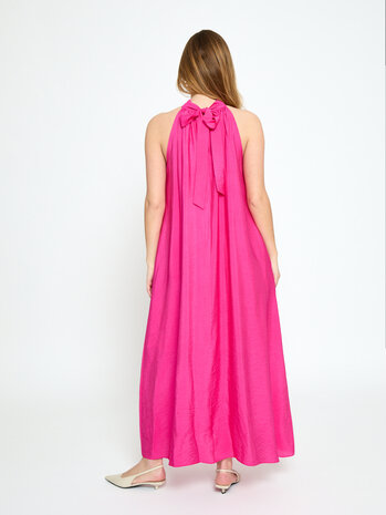Peppercorn Opeya Solid Halterneck Dress - Fuchsia Fedora