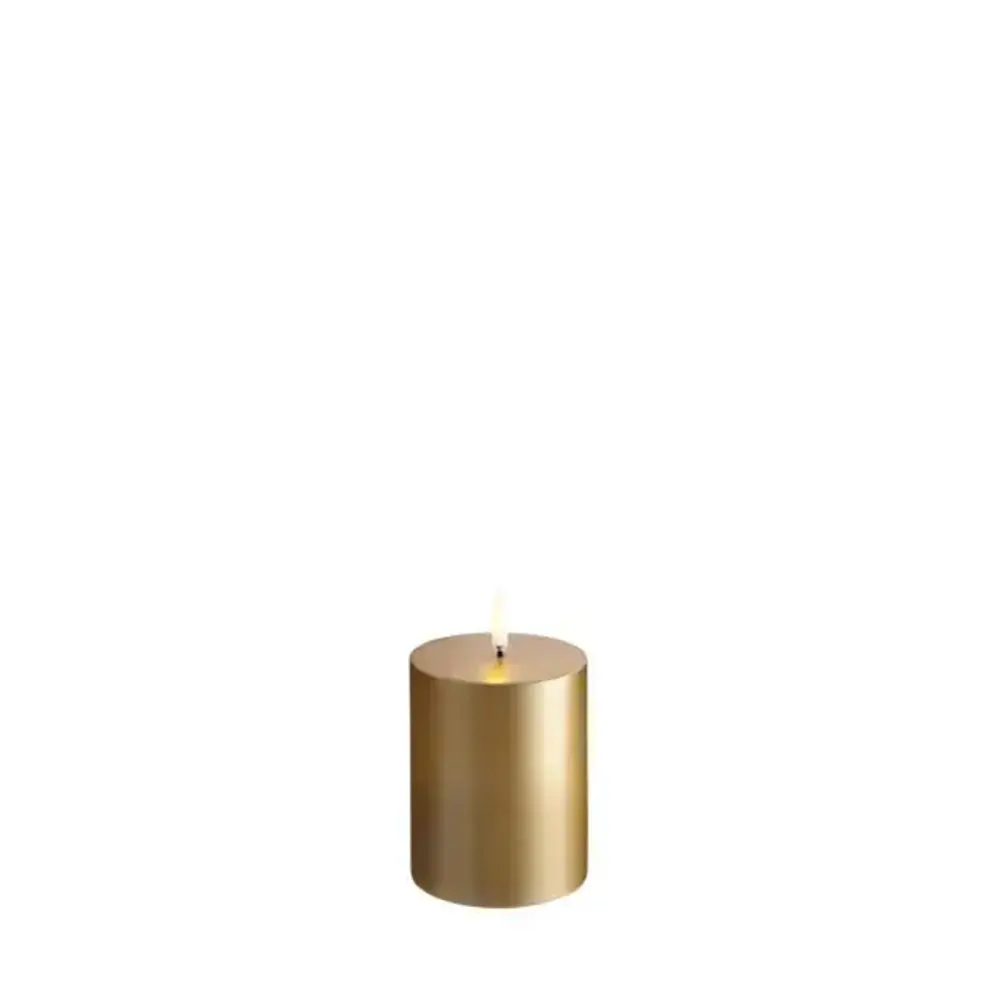 Uyuni LED pillar candle Smooth - 7,8x10cm Gold Finish