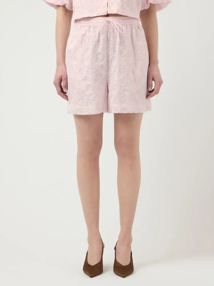 YAS Nitta Shorts – Ballerina Star White Embroidery