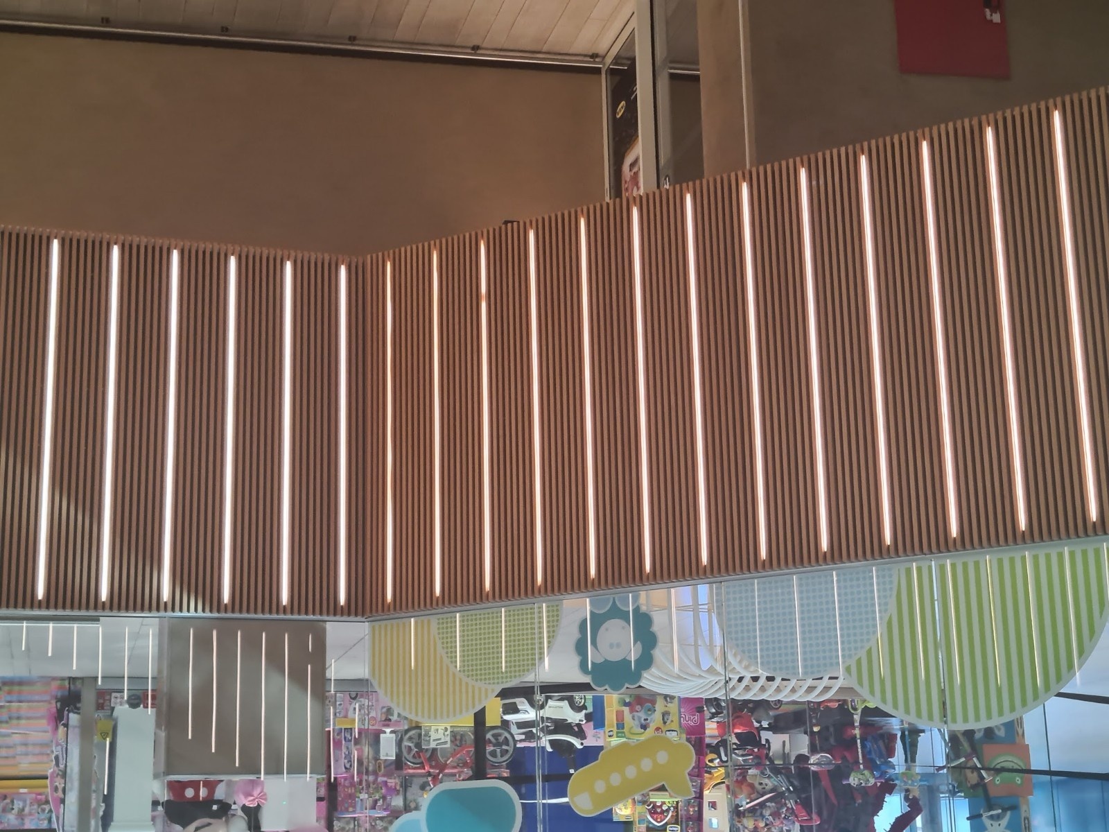 Zwart LED strip profiel met klikcover 12,2 mm x 7 mm - SLIM100ZWART