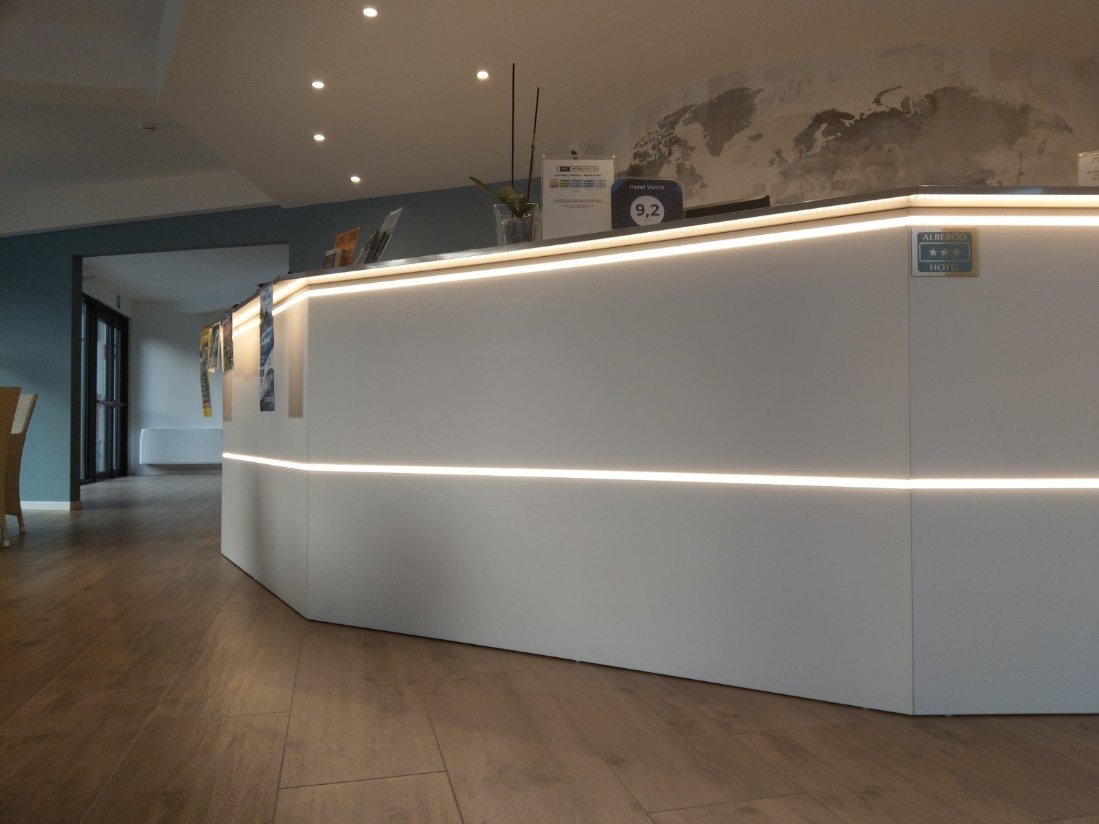 Wit LED profiel met platte opaal afdekking 16,80mm x 12,4mm - 05.1WIT