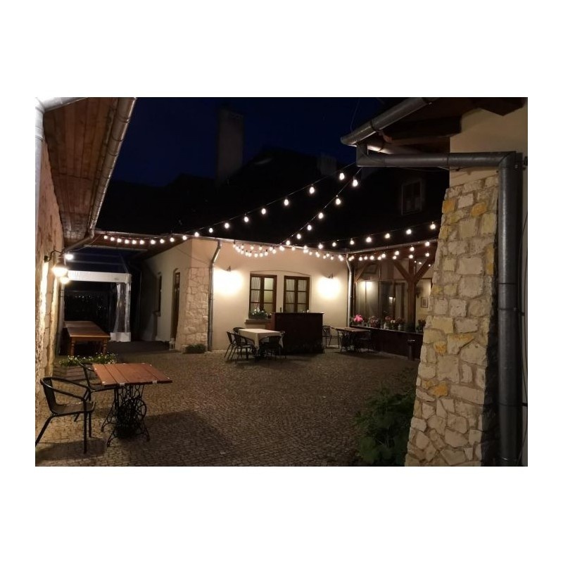 Koppelbare LED feestverlichting 10 meter lang met 10 lichtpunten E27 - prikkabel
