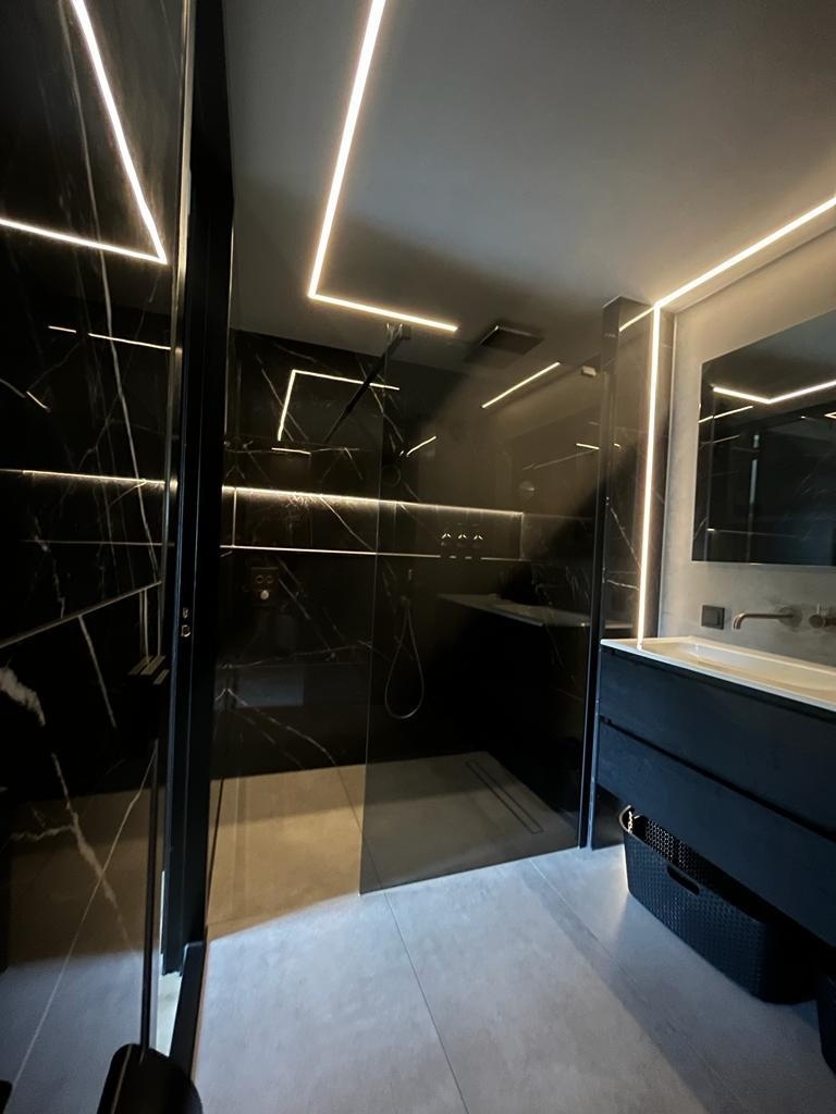 LED stucprofiel inclusief klikafdekking 57 mm x 11 mm STUC200