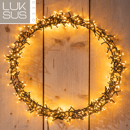 Verlichte kerstkrans ring 68 cm met 600 led lampjes warm wit - maat L