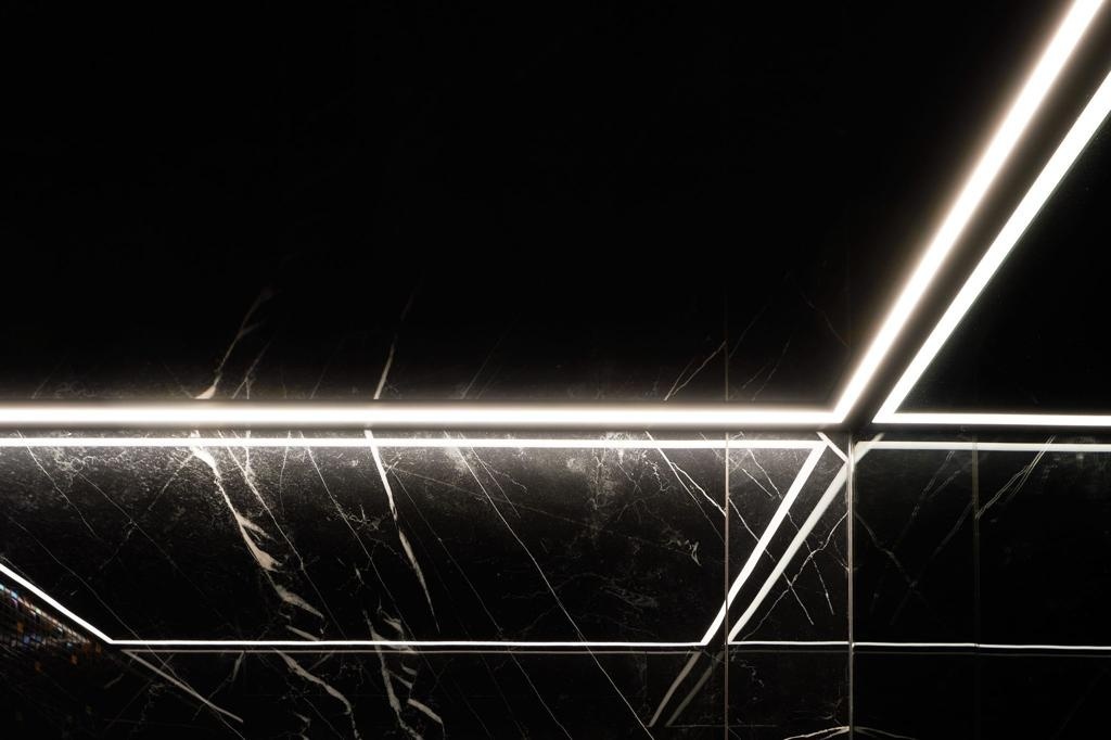 LED tegel en stuc profiel inclusief afdekking 40mm x 10,8mm - STUC300