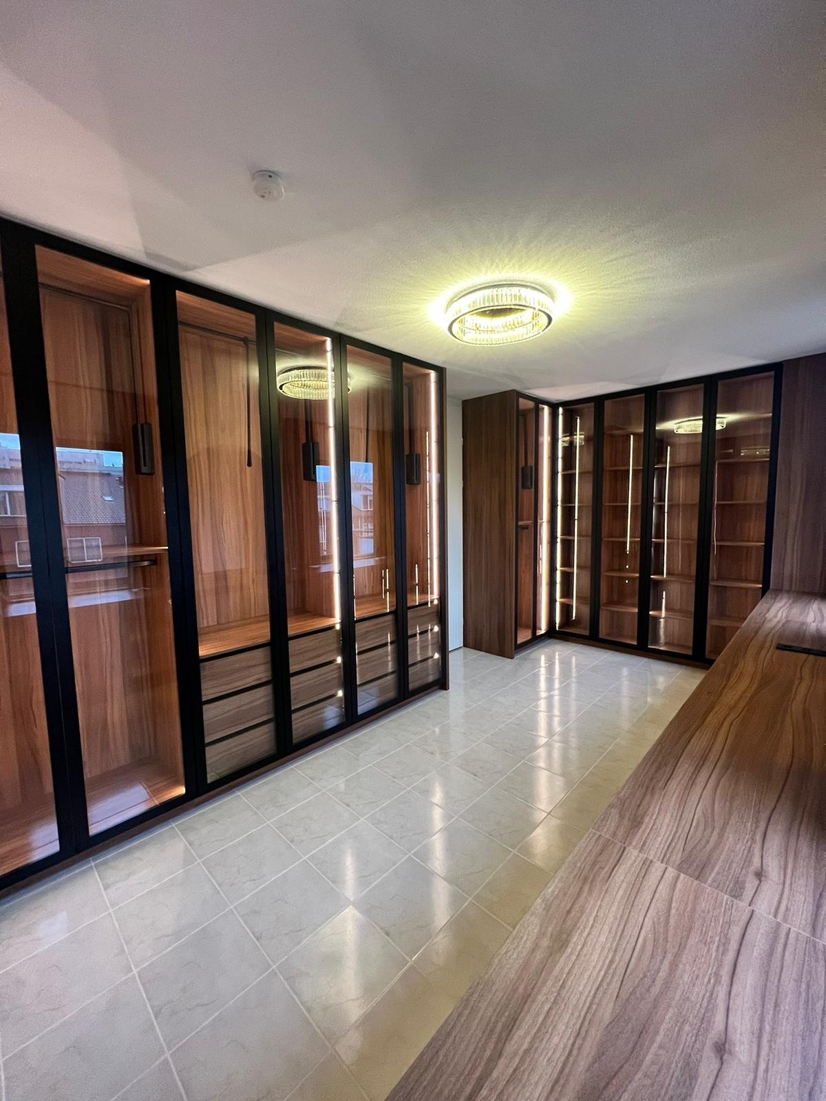 Zwart LED strip profiel met klikcover 13,4 mm x 11,46 mm – SLIM04ZWART