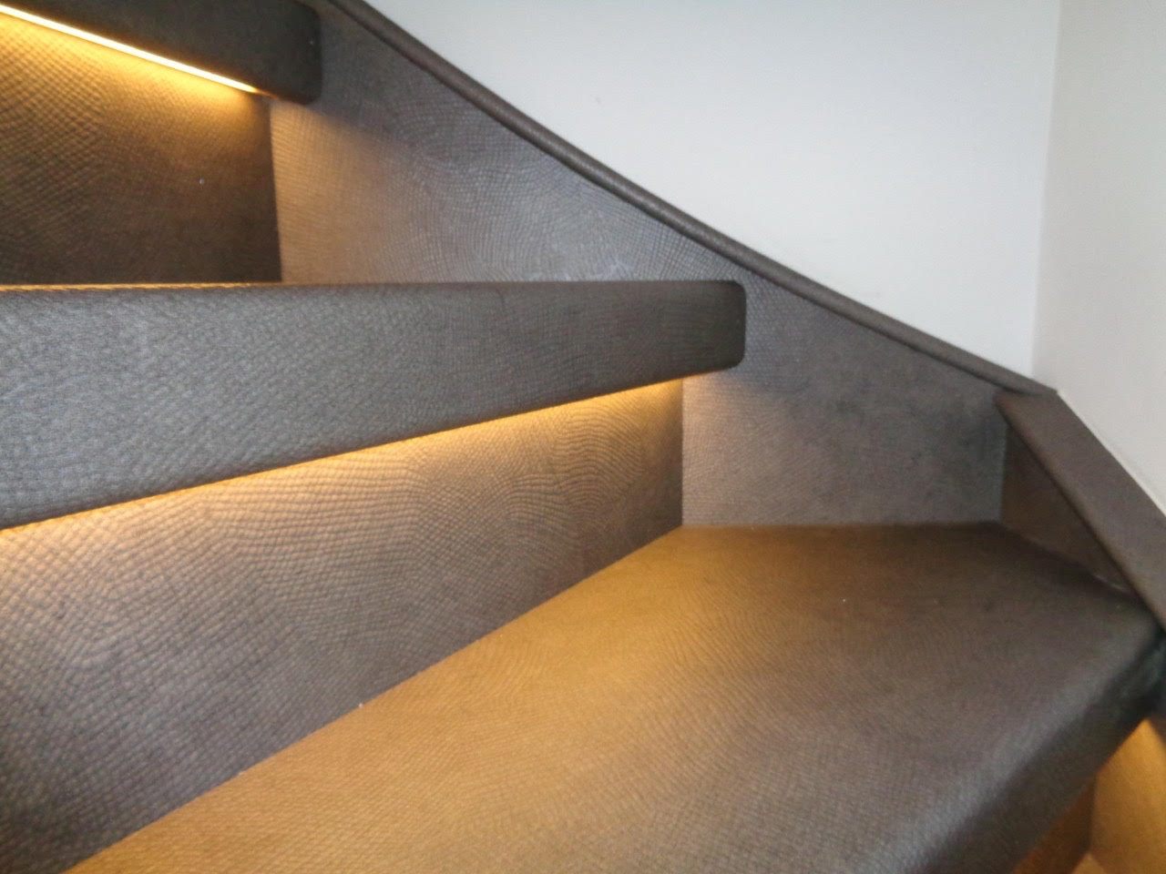 Dimbare LED strip traptrede aansturing compleet - tot 200 watt - 24 volt