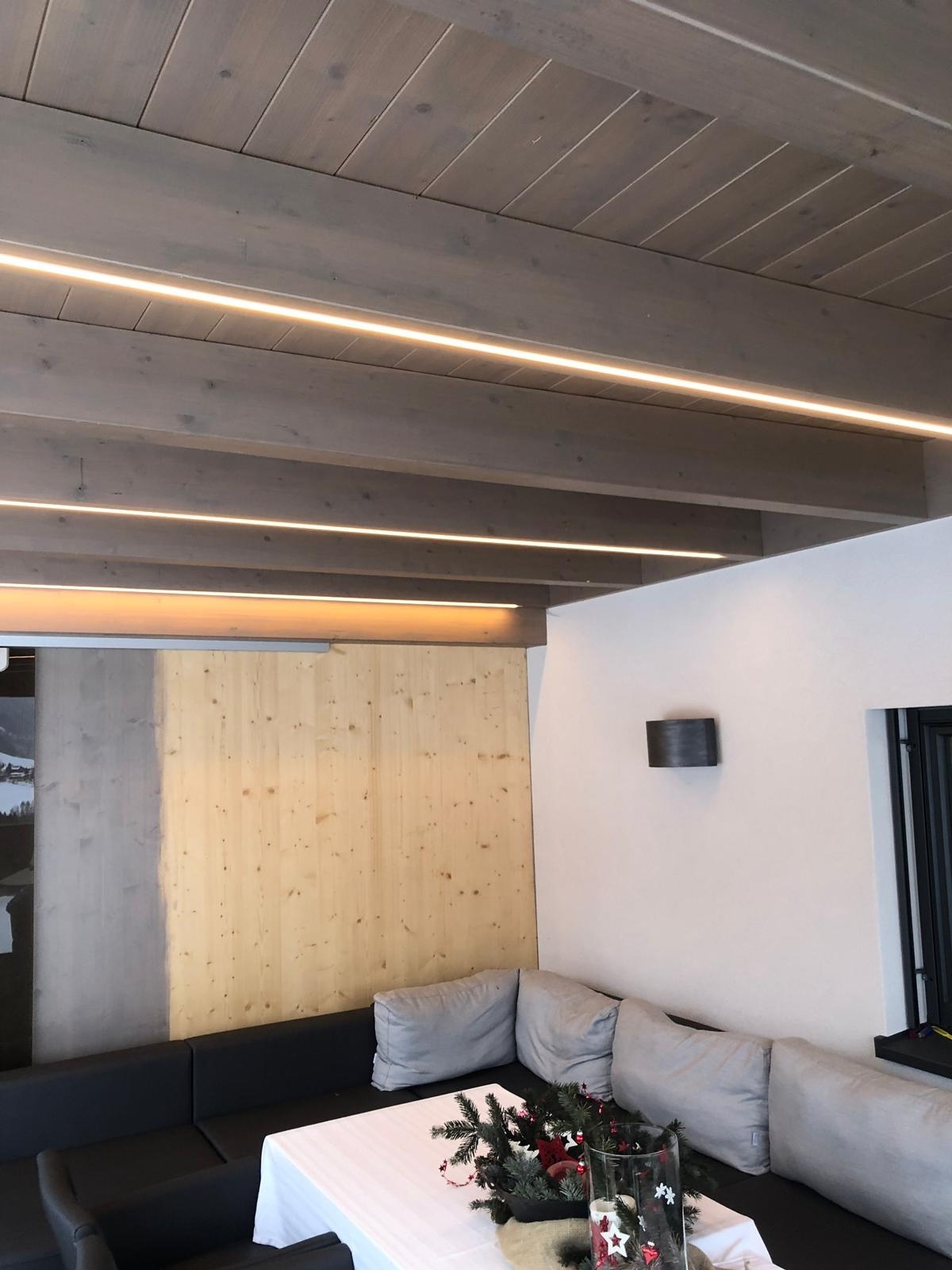 LED opbouw profiel met afdekking 20 mm x 20 mm - 318ALU