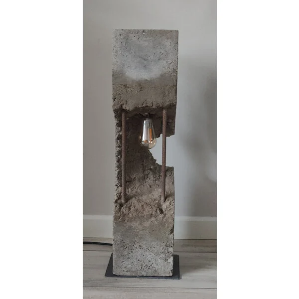 Elmar Design Industriële Lampen model 1 Heipaal staand model.