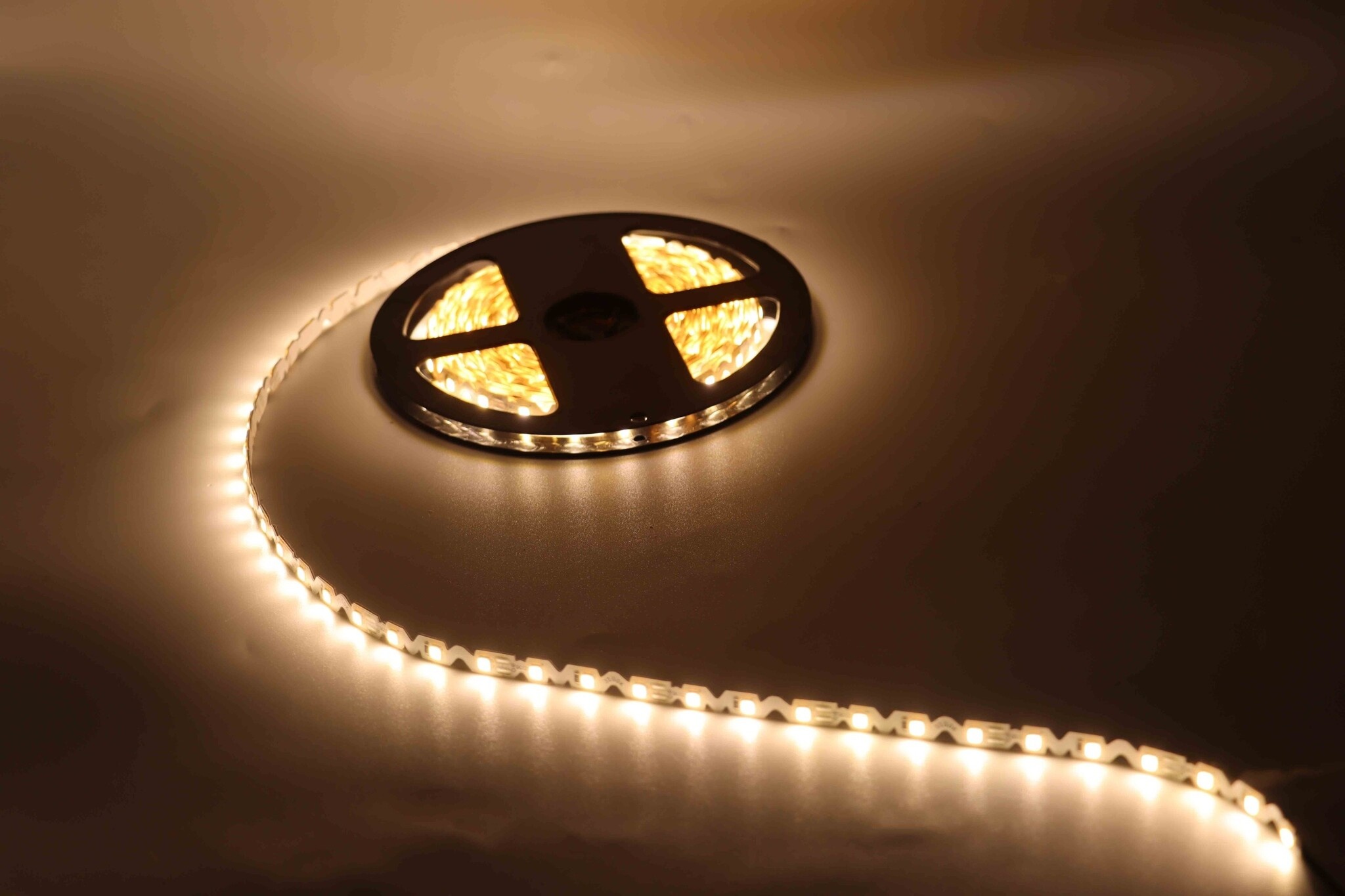 Buigbare LED strip warm wit 3000K IP20 24V 10W 72 LEDs p/m