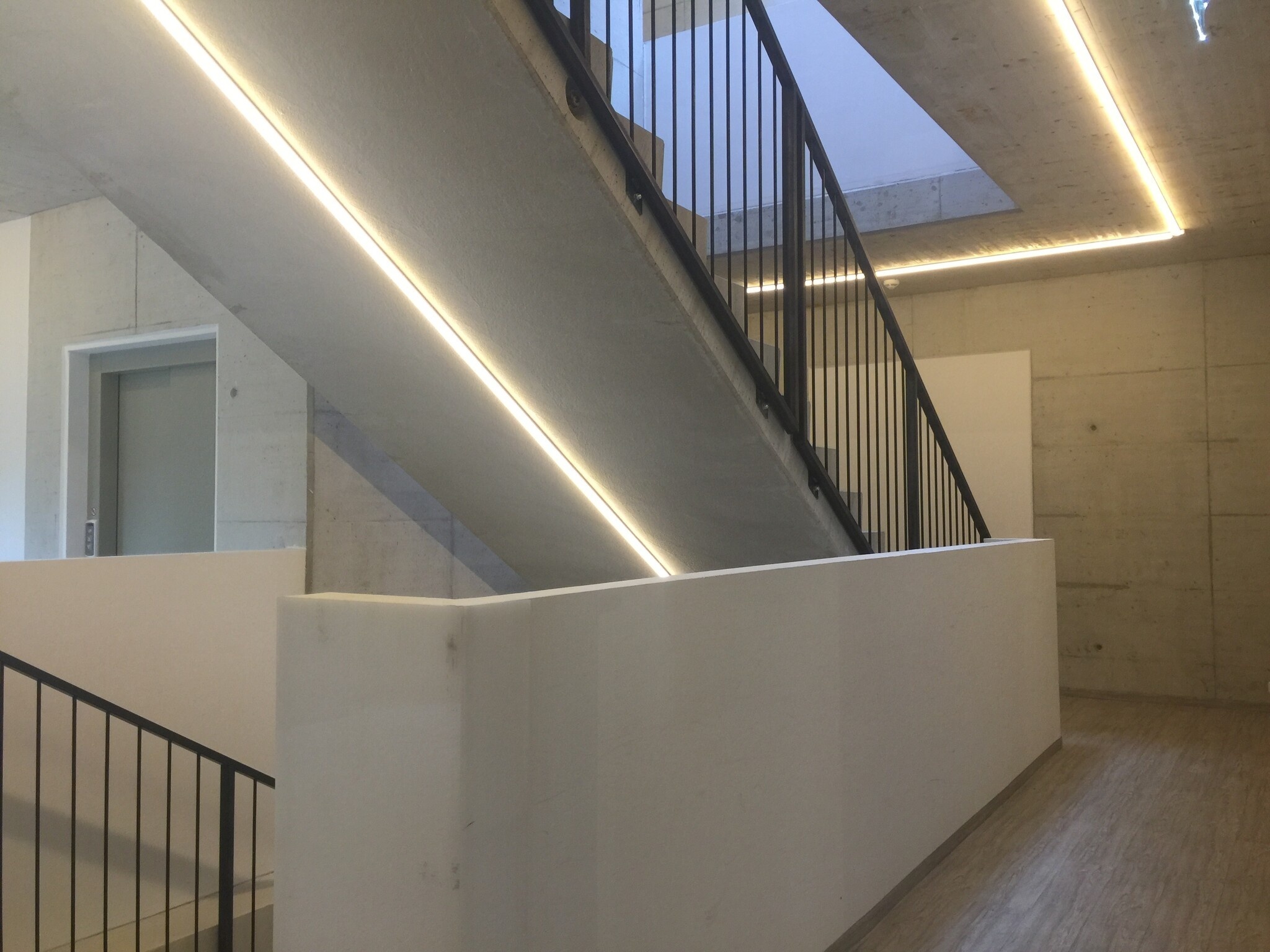 PN4 breed LED opbouwprofiel 2 meter - 26 x 11 mm - Geanodiseerd aluminium - Afdekking naar keuze