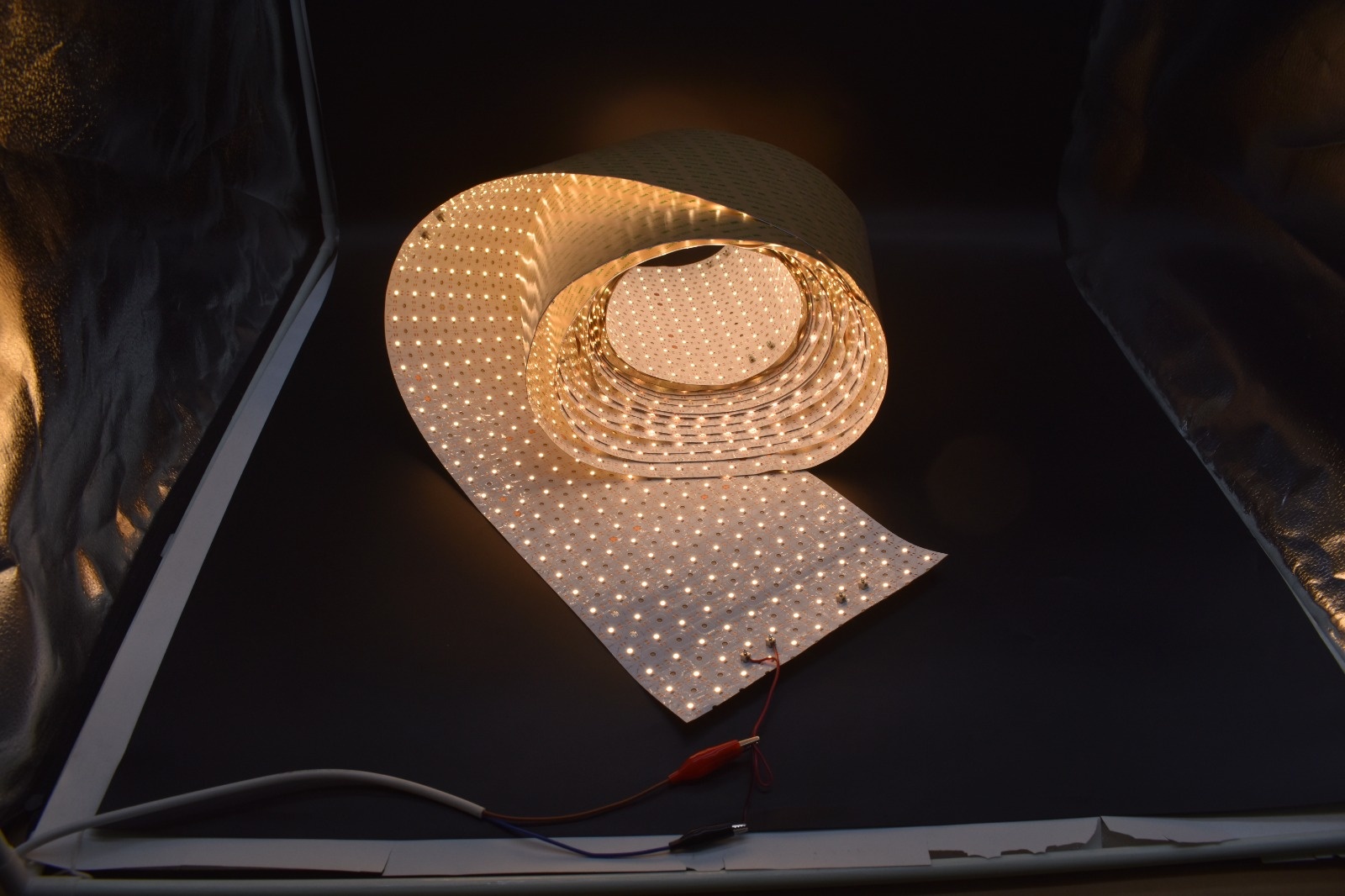 Flexibel LED sheet - 506 LED - 4300 LM -  Extra warm wit - 2700 kelvin - Dimbaar - 24 volt IP20 - 25 x 100cm - Koppelbaar