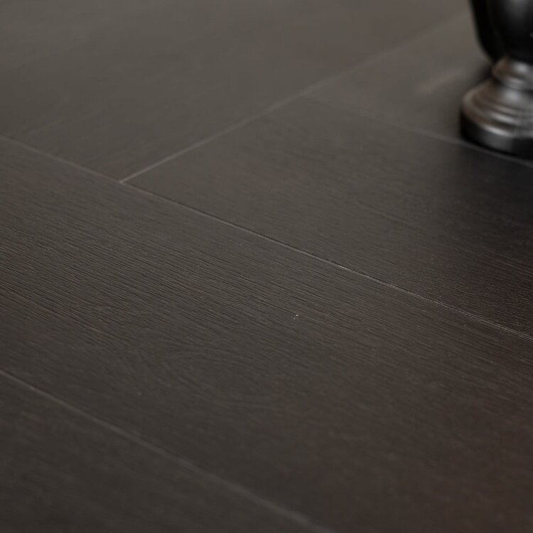 Table à manger ovale aspect chevron noir Ilva 240 x 110 cm