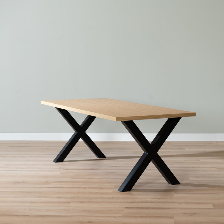 Table à manger aspect chêne melamine Bodo 220 x 90 cm