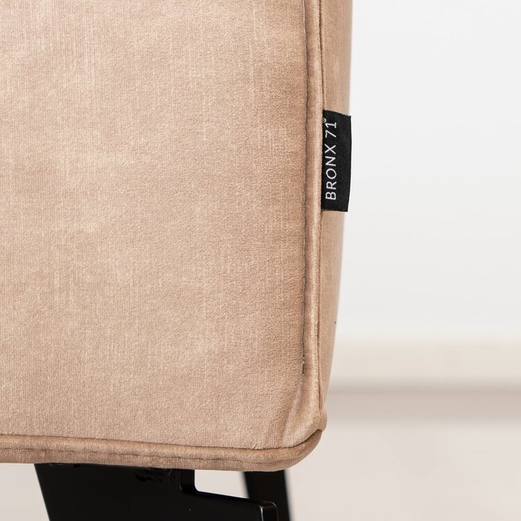 Pouf en velours Vegas taupe