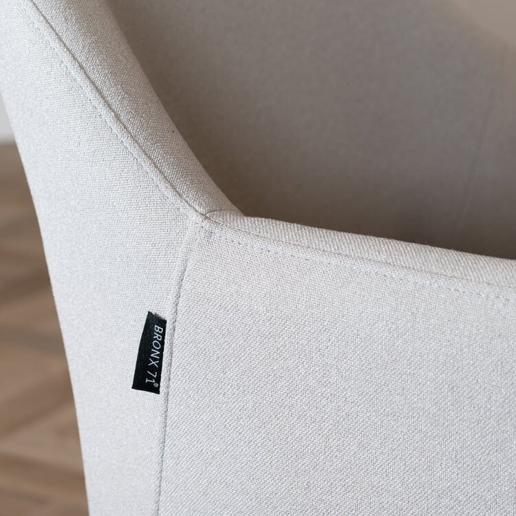 Chaise de salle à manger à roulettes Isak gris clair tissu recyclé