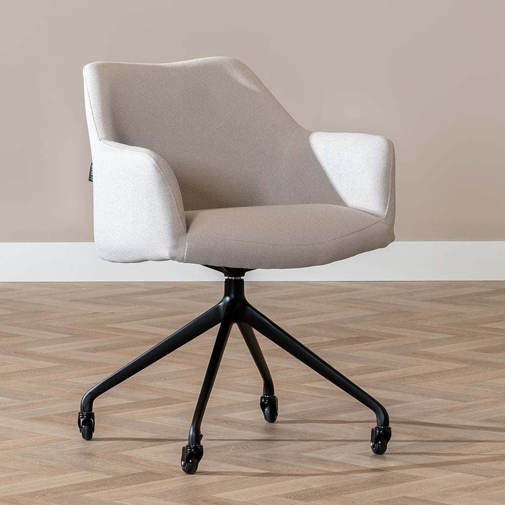 Chaise de salle à manger à roulettes Isak gris clair tissu recyclé