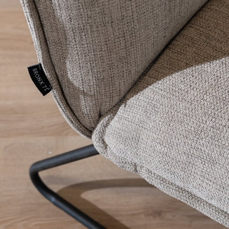 Fauteuil scandinave Joran taupe tissu recyclé