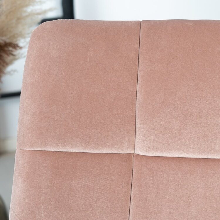 Fauteuil en velours Eevi rose