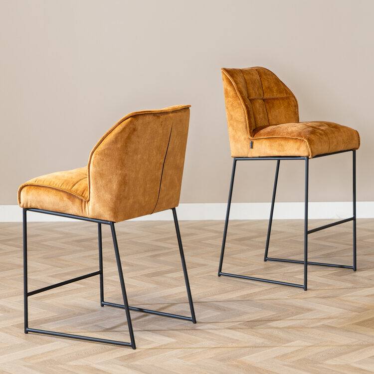 Tabouret de bar en velours Janna jaune moutarde / cognac 82 cm