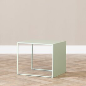 Table d'appoint en métal Lucia vert clair