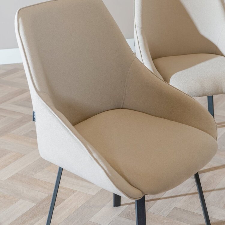 Chaise de salle à manger scandinave Lova taupe tissu recyclé