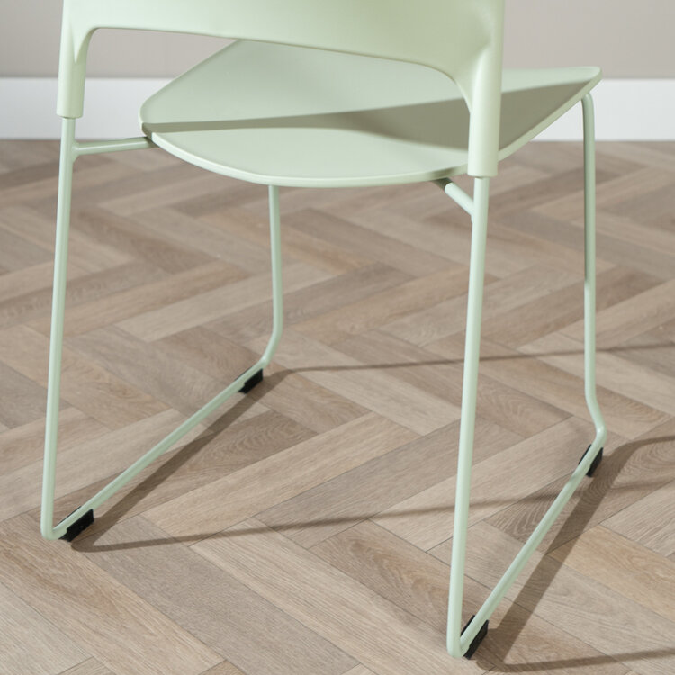 Chaise de salle à manger scandinave Elena vert clair