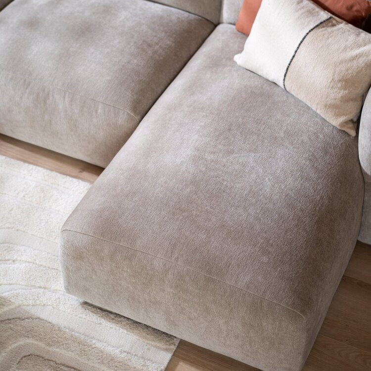 Canapé d'angle droit scandinave Karla chenille taupe