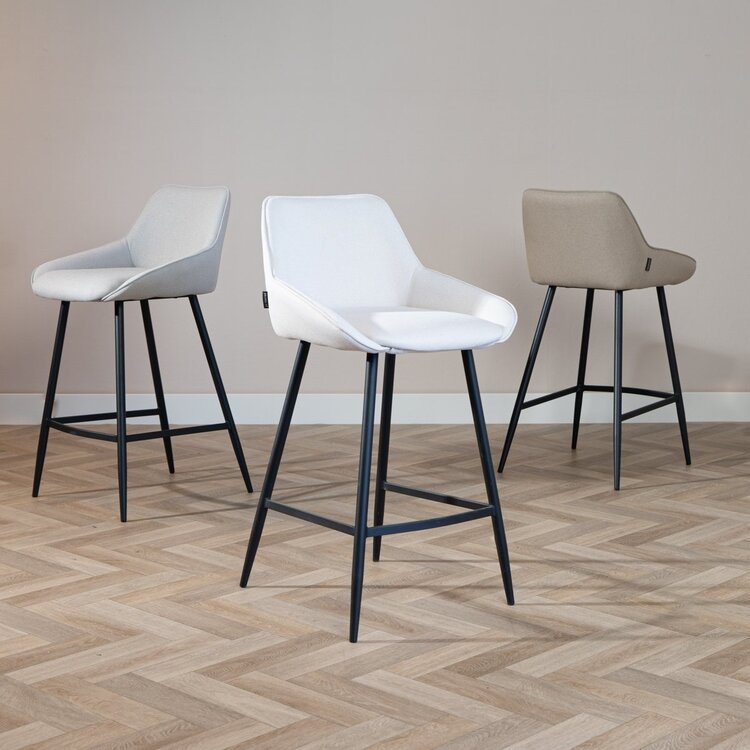 Tabouret de bar scandinave Lova en tissu recyclé taupe 68 cm