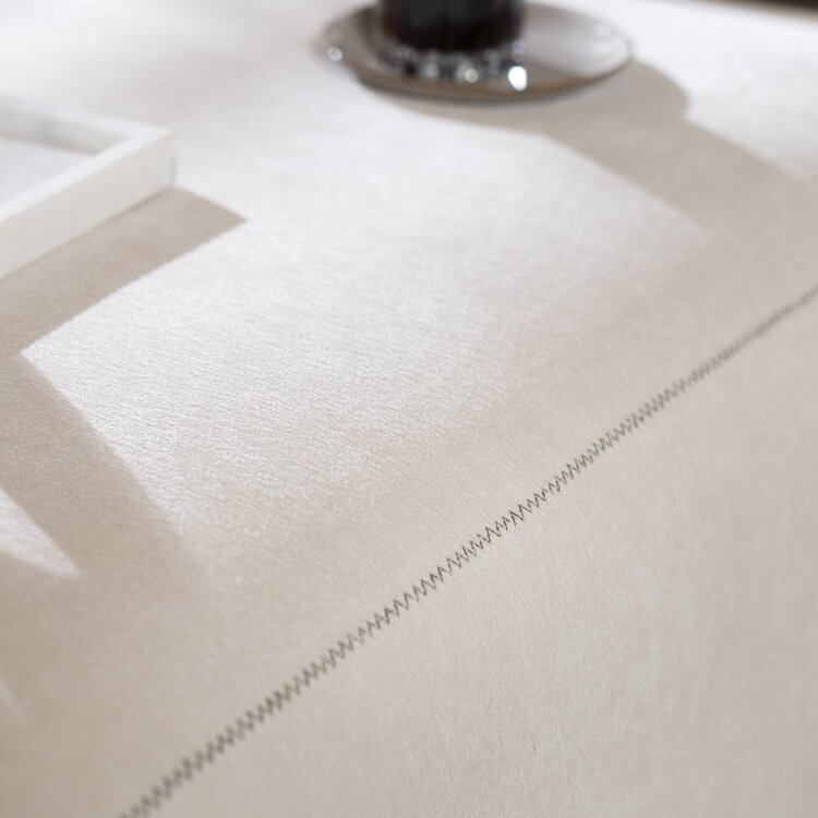 Hocker / pouf scandinave July chenille blanc cassé