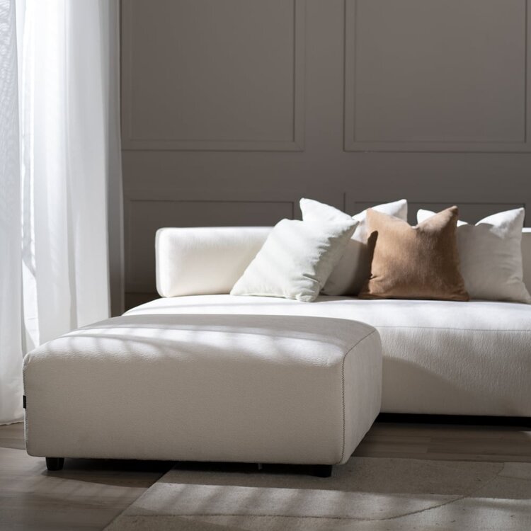 Hocker / pouf scandinave July chenille blanc cassé