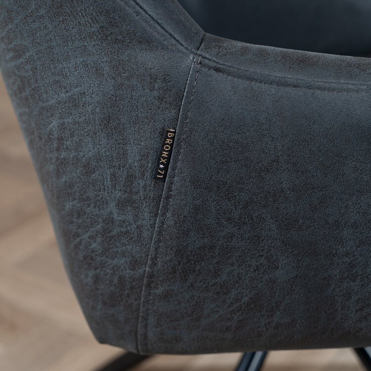 Chaise de salle à manger industrielle Dex en éco-cuir noir