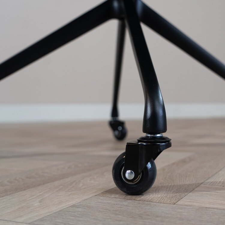 Chaise de salle à manger avec roulettes Levi anthracite eco-cuir