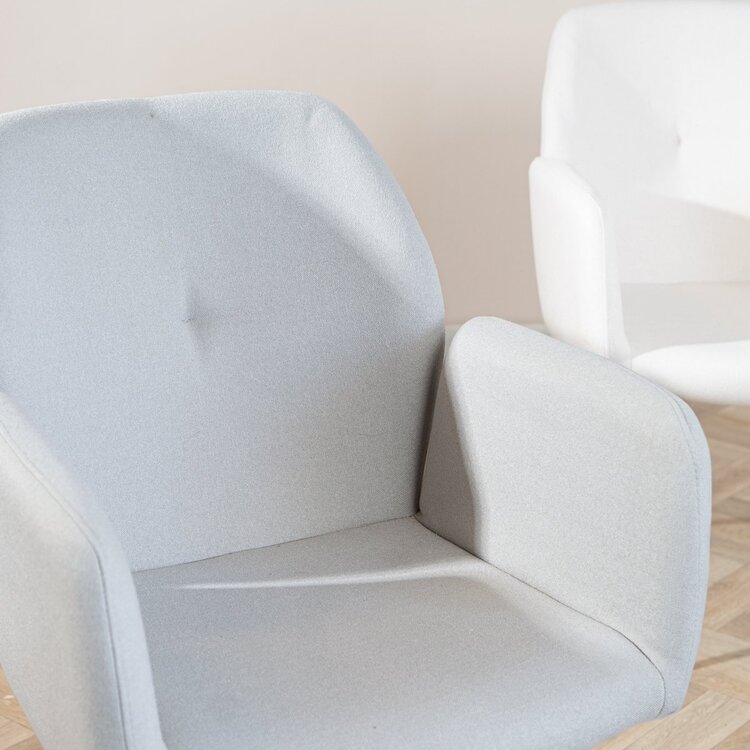 Chaise de salle à manger scandinave Frey en tissu recyclé gris