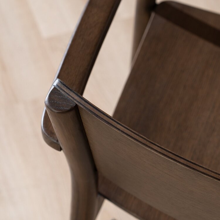 Chaise de salle à manger scandinave Iza noyer