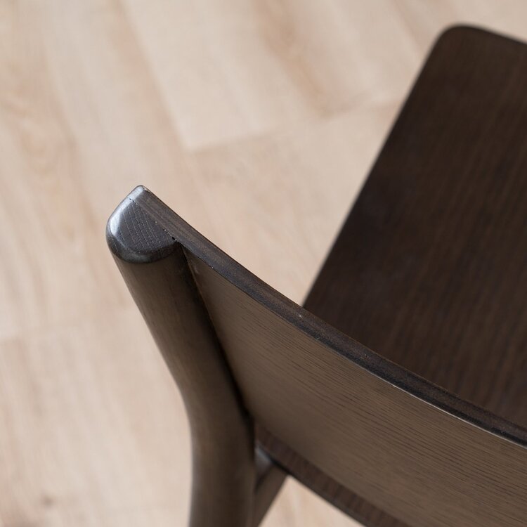 Chaise de salle à manger scandinave Juno noyer