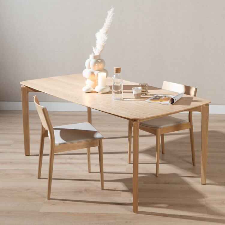Table à manger scandinave Cala en chêne naturel 180 x 90 cm