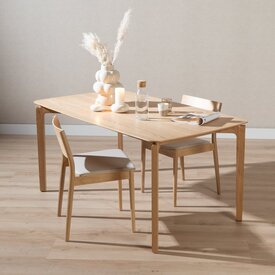 Table à manger Cala en chêne naturel 160 x 90 cm