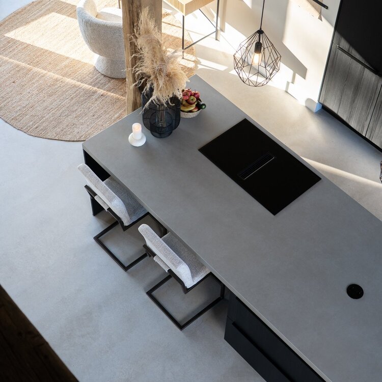 Tabouret de bar en velours Lio marron 70 cm